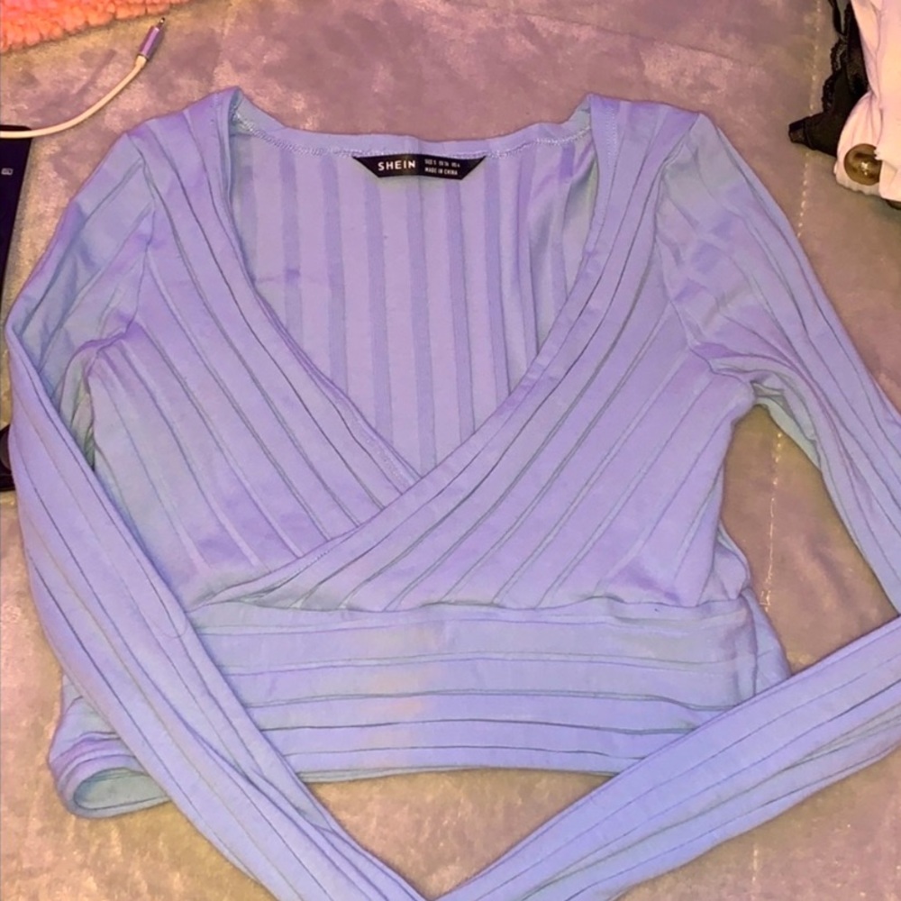 Long sleeve crop